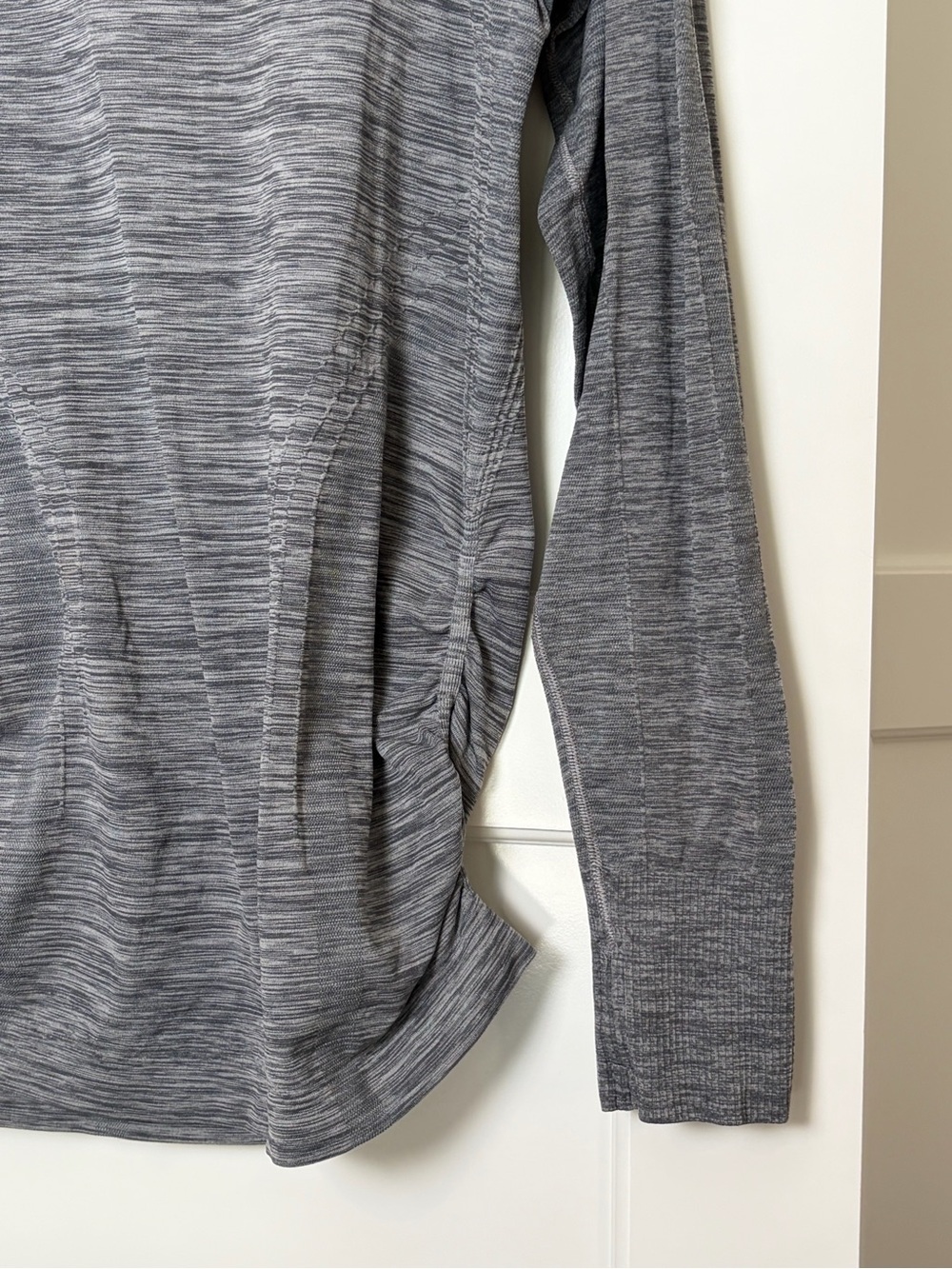 Athleta Speedlight Seamless Long Sleeve Top (Med) - Picture 4 of 5